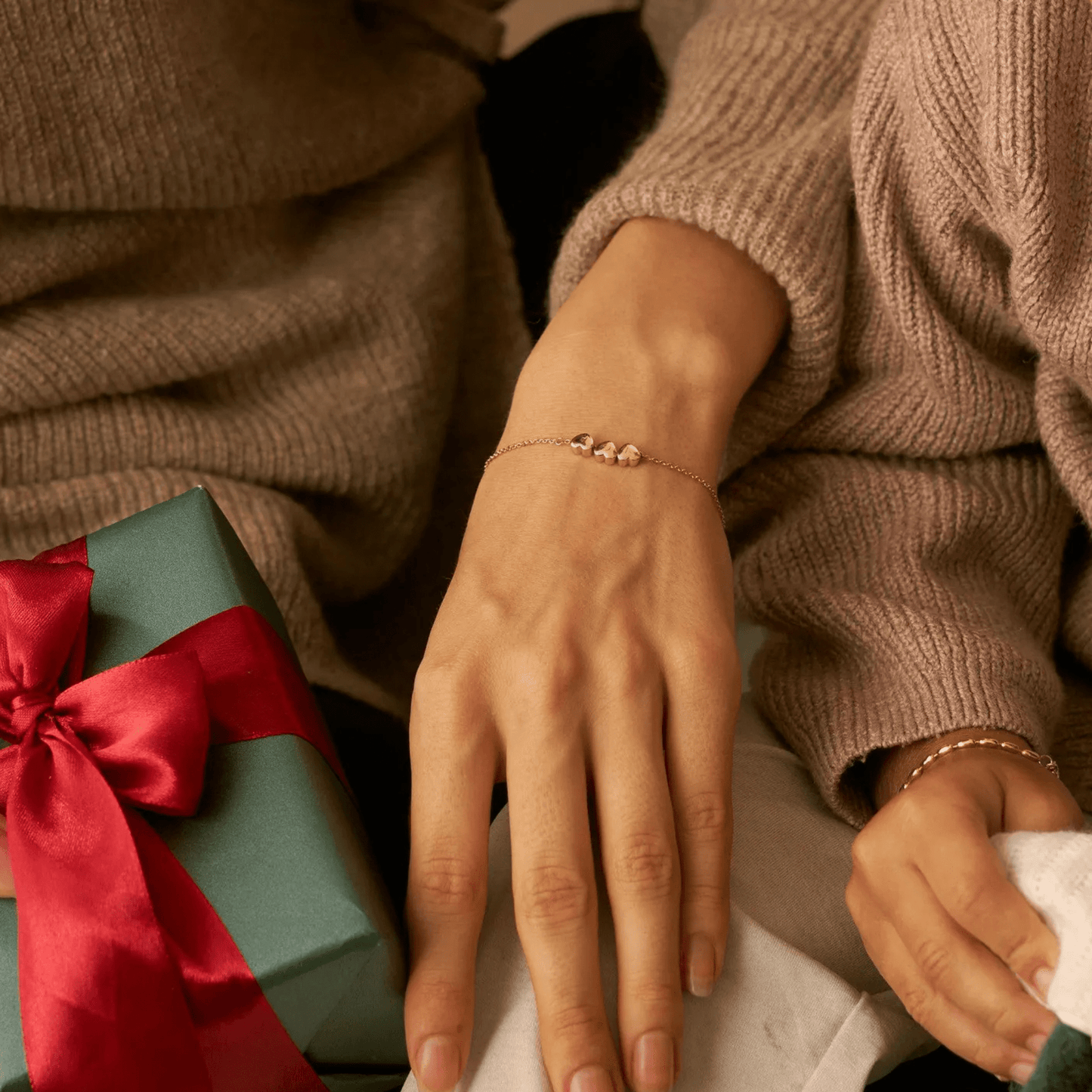 Personalizovaný náramok so srdcom a iniciálou