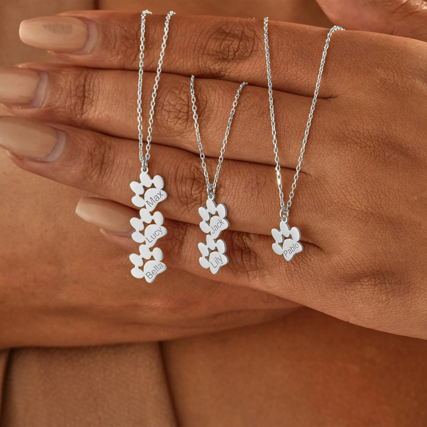 Personalizovaný náhrdelník s menom labky