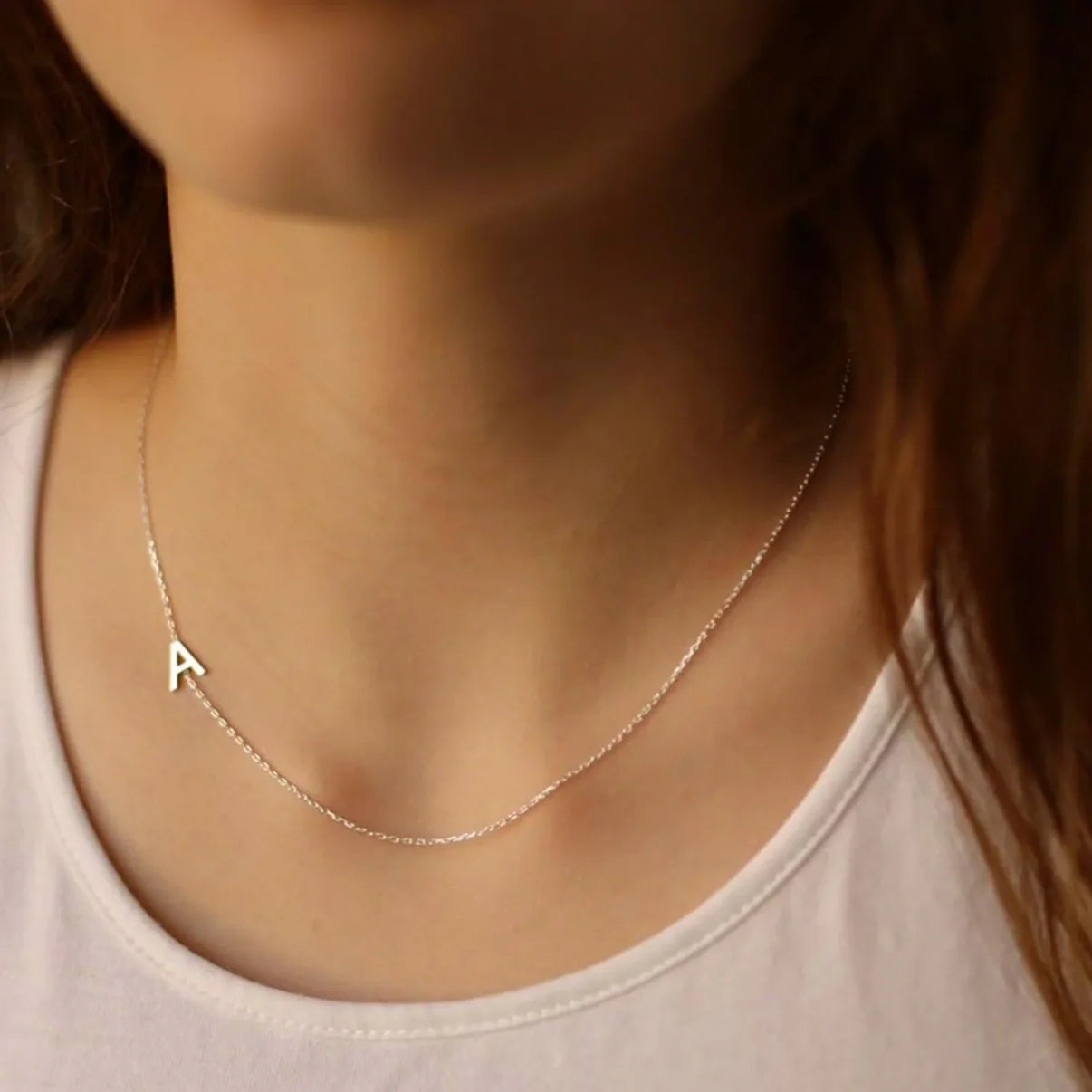 Personalizovaný náhrdelník s otočenými iniciálami