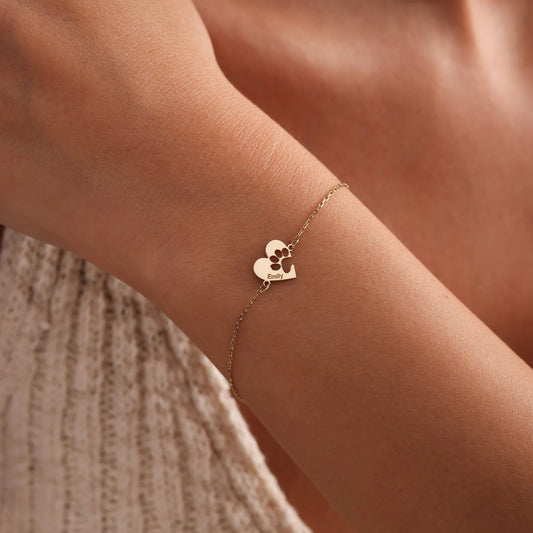 Personalizovaný náramok s labkou a srdcom s menom