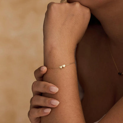 Personalizovaný náramok so srdcom a iniciálou