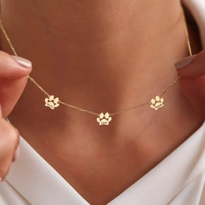 Personalizovaný náhrdelník s menom a oddelenými labkami